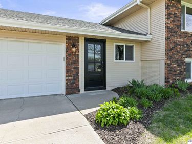 354 E Baronage Drive , Blair, NE 68008