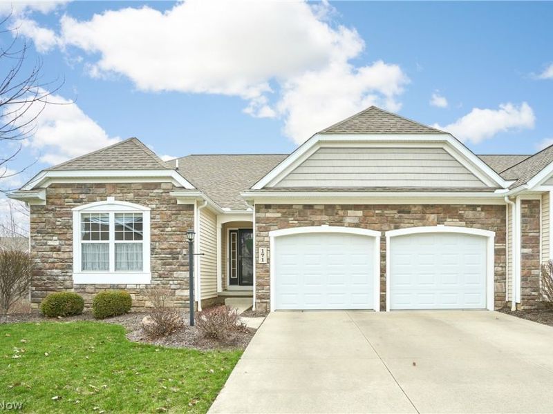 171 Hunter Parkway, Cuyahoga Falls, OH 44223 Photo 1