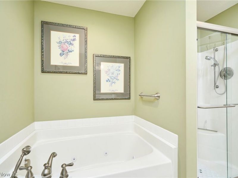 171 Hunter Parkway, Cuyahoga Falls, OH 44223 Photo 13