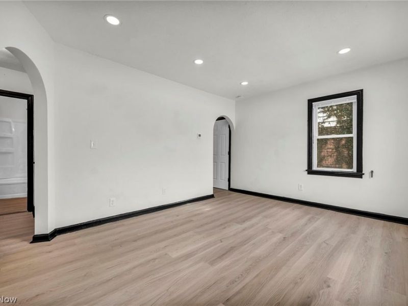 4137 E 154th Street, Cleveland, OH 44128 Photo 8