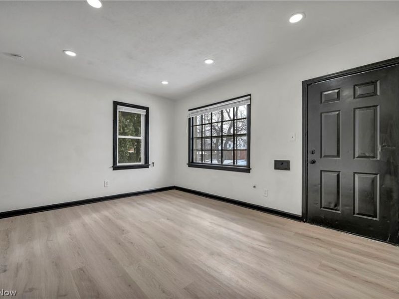 4137 E 154th Street, Cleveland, OH 44128 Photo 9