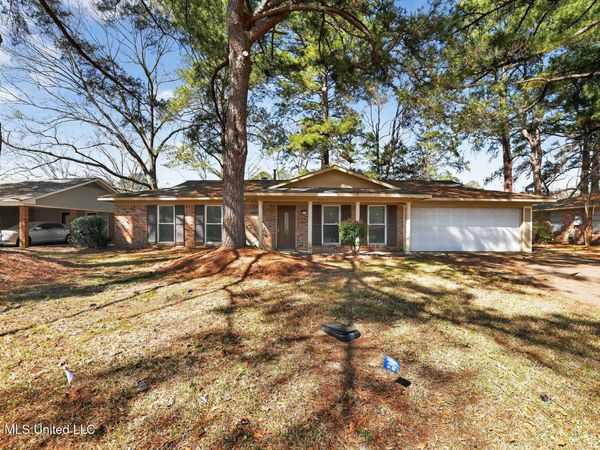 5857 Cypress Trail, Jackson, MS 39211