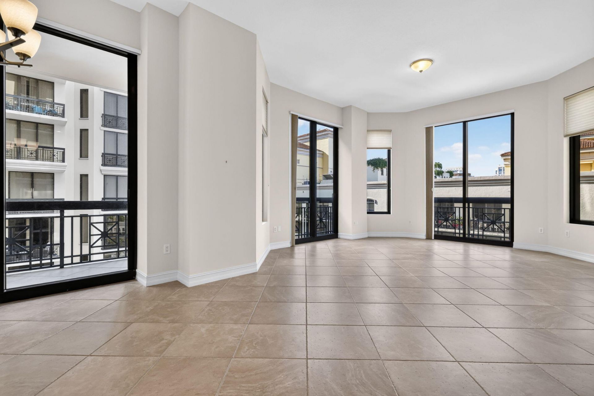 701 S Olive Avenue, Unit 1504, West Palm Beach, FL 33401 Photo