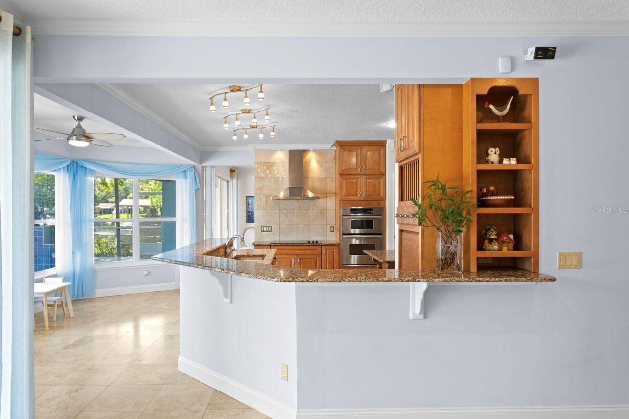 13548 Lake Magdalene Drive, Tampa, FL 33613 Photo