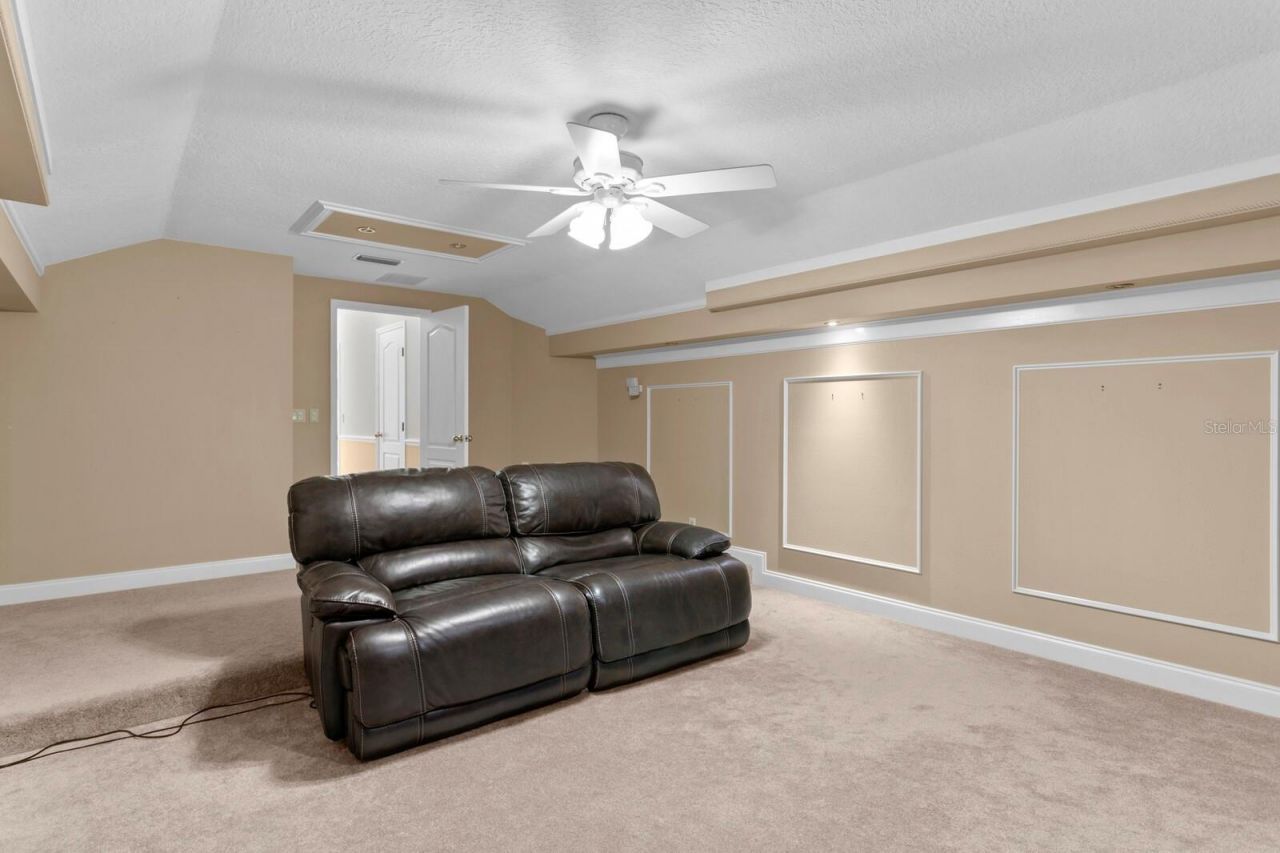 13548 Lake Magdalene Drive, Tampa, FL 33613 Photo