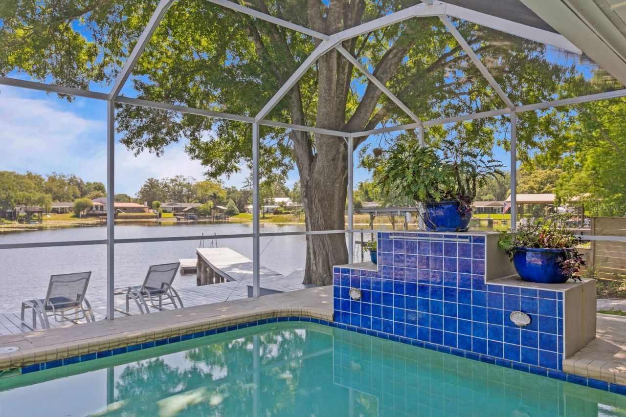 13548 Lake Magdalene Drive, Tampa, FL 33613 Photo