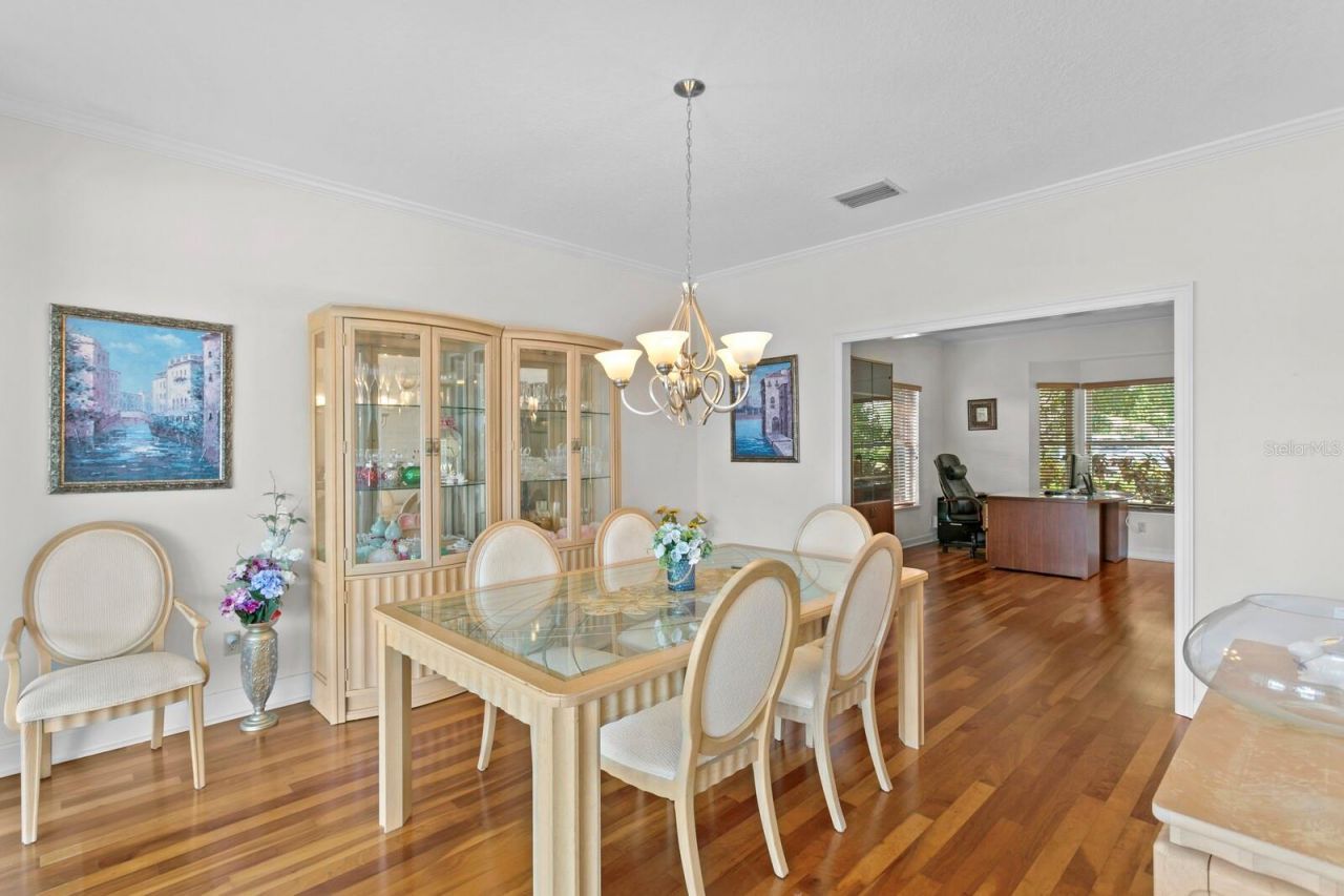 13548 Lake Magdalene Drive, Tampa, FL 33613 Photo