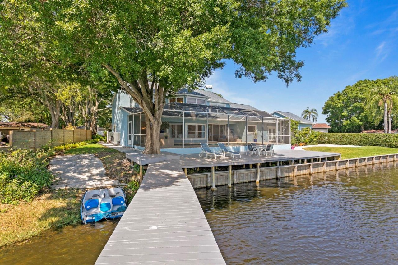 13548 Lake Magdalene Drive, Tampa, FL 33613 Photo