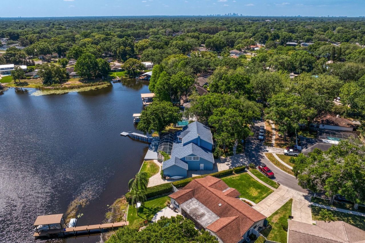 13548 Lake Magdalene Drive, Tampa, FL 33613 Photo