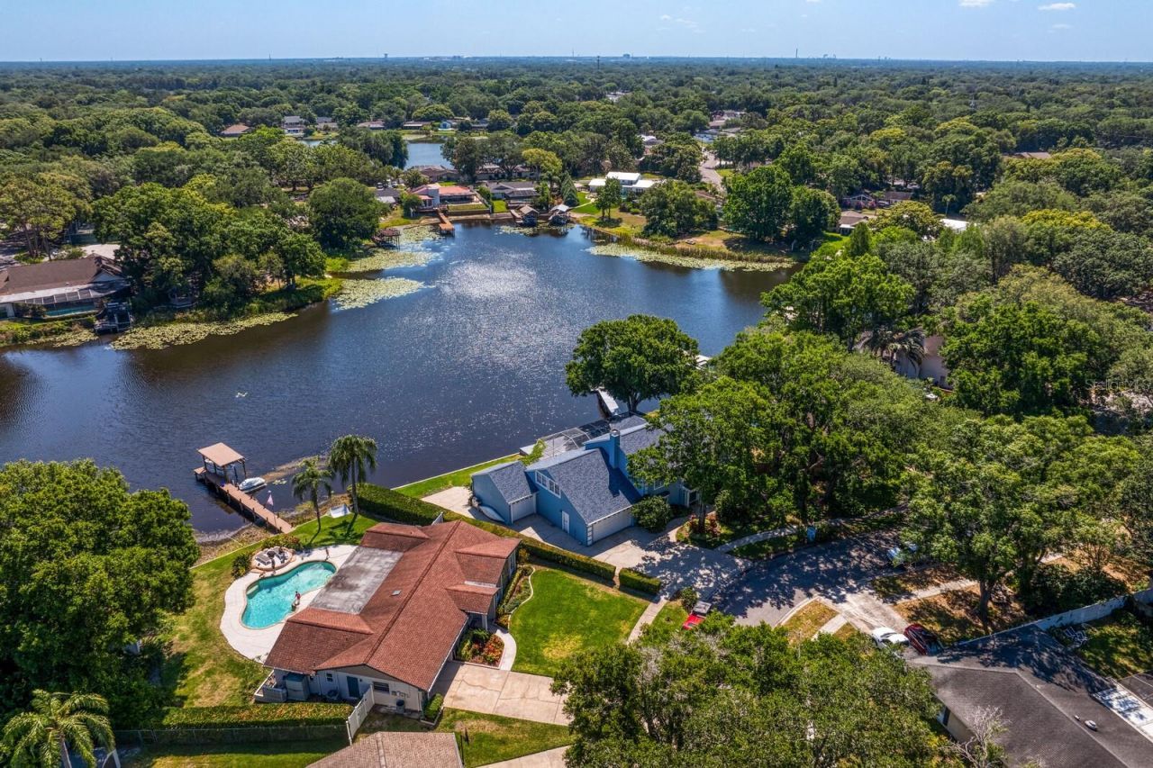 13548 Lake Magdalene Drive, Tampa, FL 33613 Photo