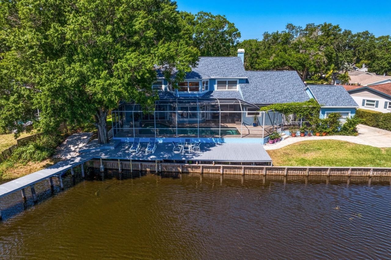 13548 Lake Magdalene Drive, Tampa, FL 33613 Photo