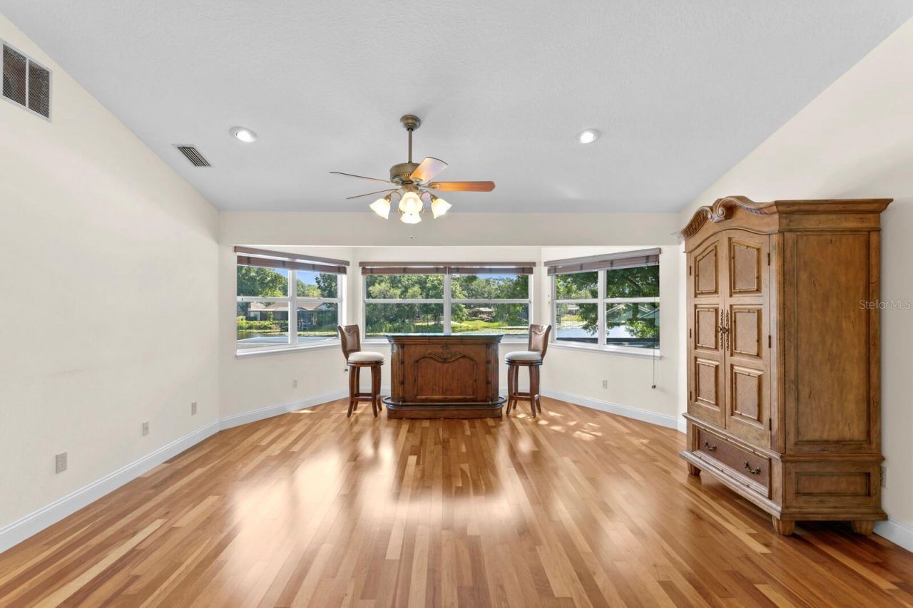 13548 Lake Magdalene Drive, Tampa, FL 33613 Photo