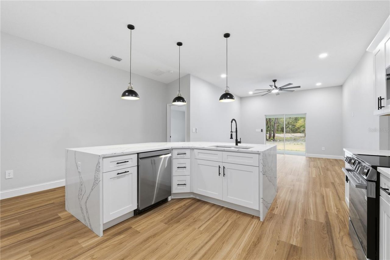 9342 Wheystone Drive, Webster, FL 33597 Photo