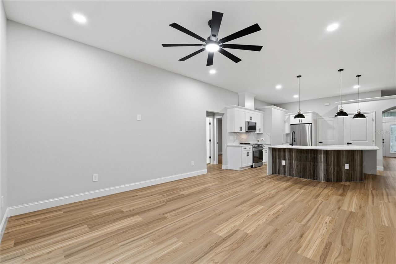9342 Wheystone Drive, Webster, FL 33597 Photo