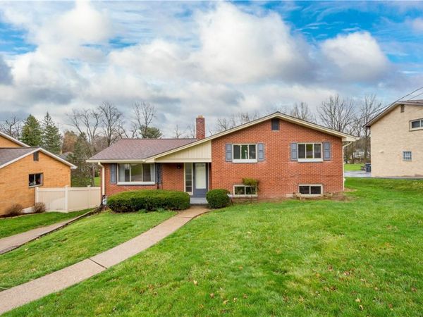 2339 Lambeth Dr, Pittsburgh, PA 15241