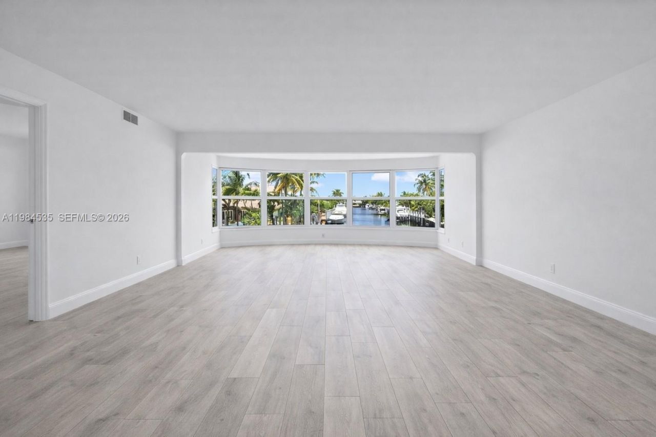 3121 NE 51st St, Unit 203E, Fort Lauderdale, FL 33308 Photo