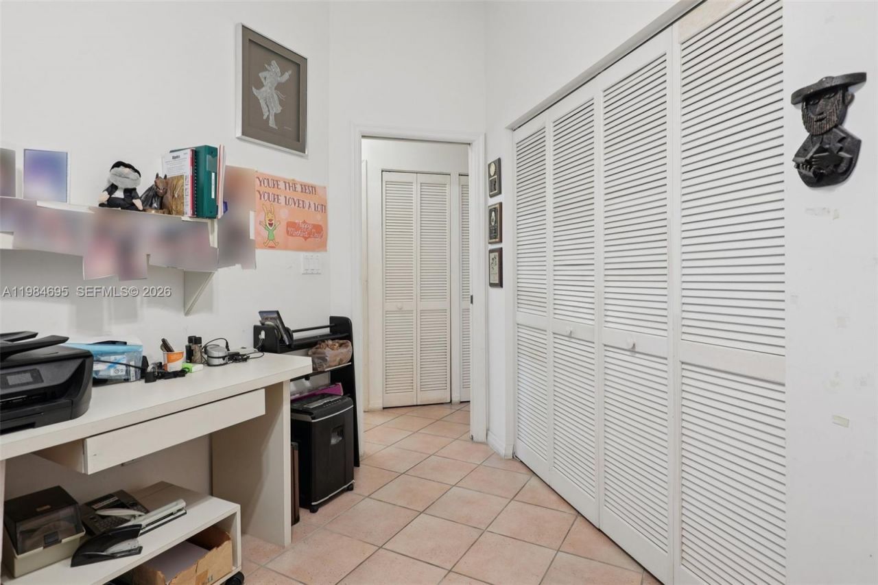 15201 S Wilshire Cir S , Pembroke Pines, FL 33027 Photo