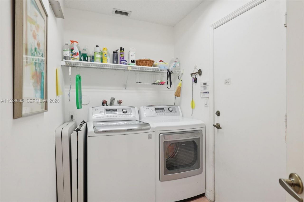 15201 S Wilshire Cir S , Pembroke Pines, FL 33027 Photo