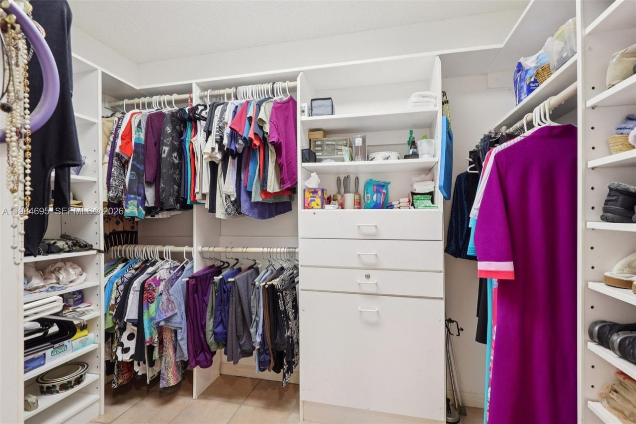 15201 S Wilshire Cir S , Pembroke Pines, FL 33027 Photo