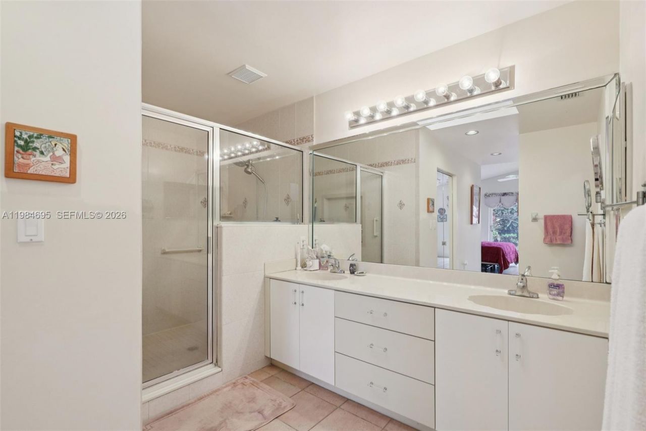 15201 S Wilshire Cir S , Pembroke Pines, FL 33027 Photo