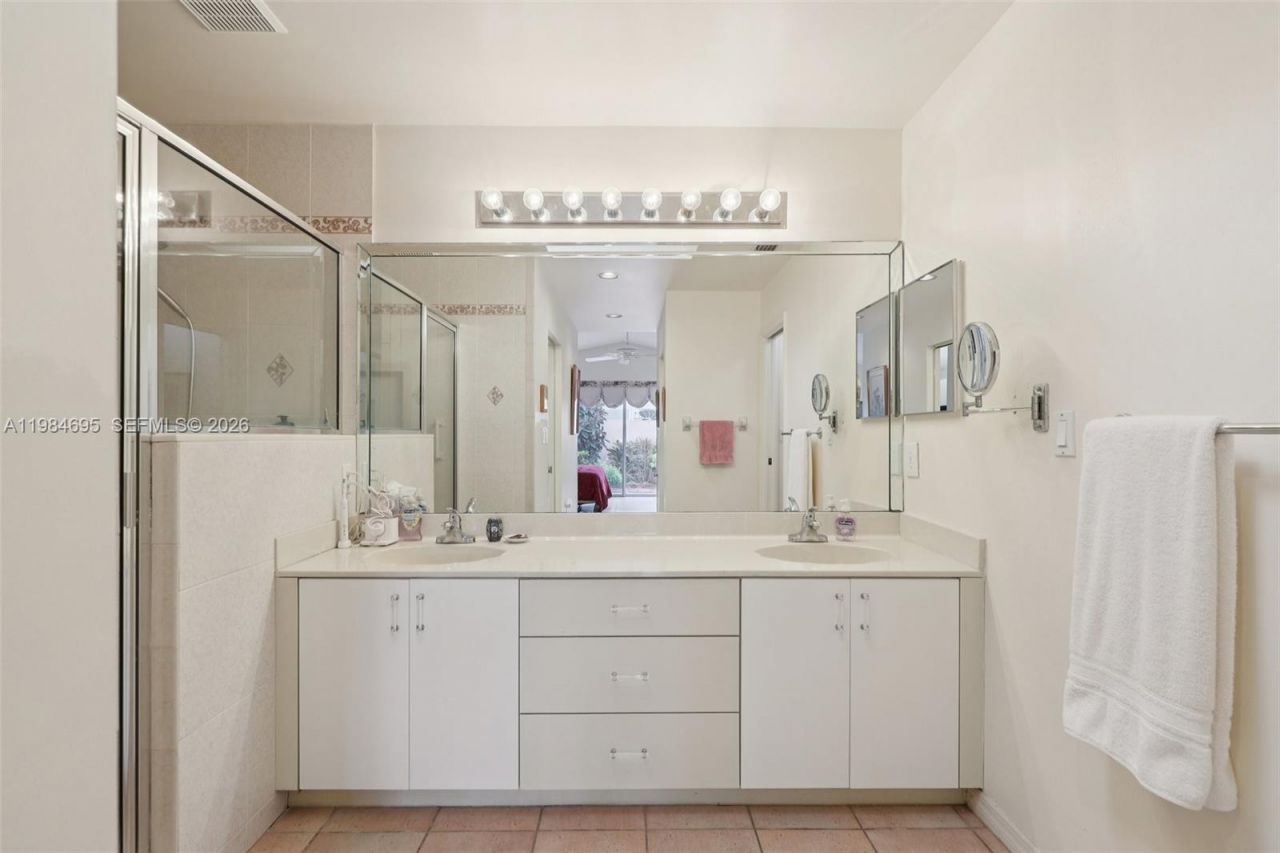 15201 S Wilshire Cir S , Pembroke Pines, FL 33027 Photo