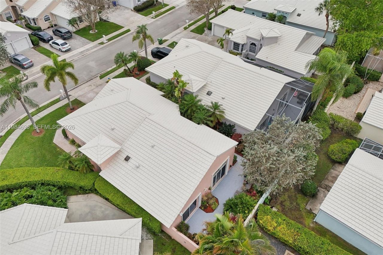 15201 S Wilshire Cir S , Pembroke Pines, FL 33027 Photo