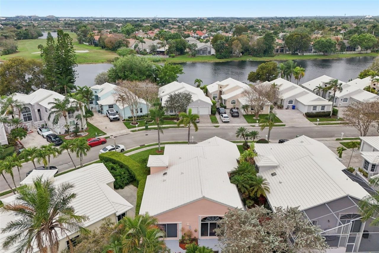 15201 S Wilshire Cir S , Pembroke Pines, FL 33027 Photo