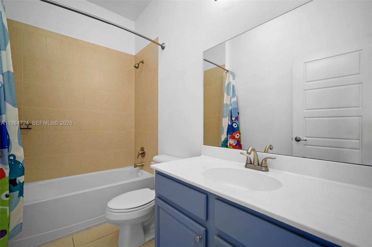 901 NE 191st St, Miami, FL 33179 Photo