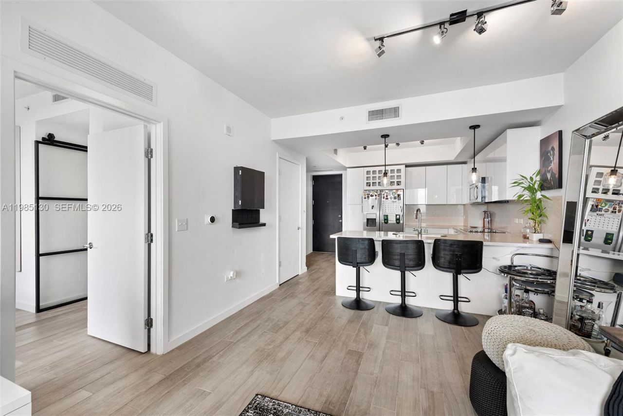 999 SW 1st Ave , Unit 2908, Miami, FL 33130 Photo