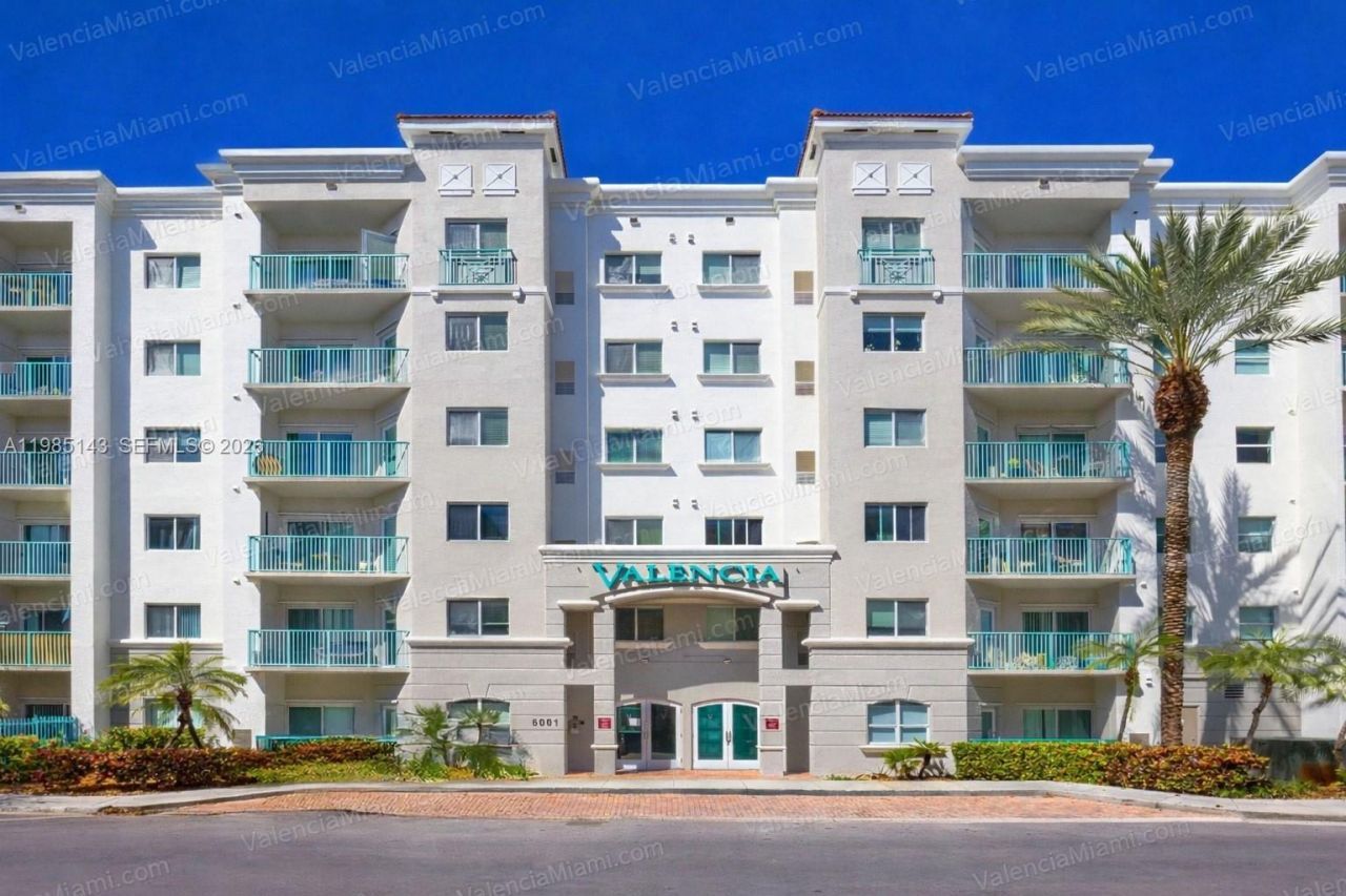 6001 SW 70 Street, Unit 208, South Miami, FL 33143 Photo