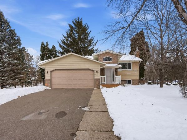 1703 Nokia Way, Eagan, MN 55122