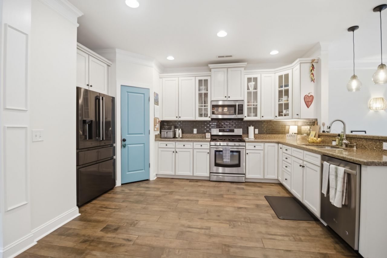 1299 Segar Street Photo 15