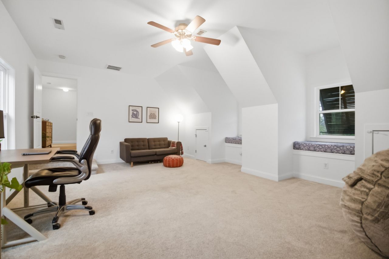 1299 Segar Street Photo 33