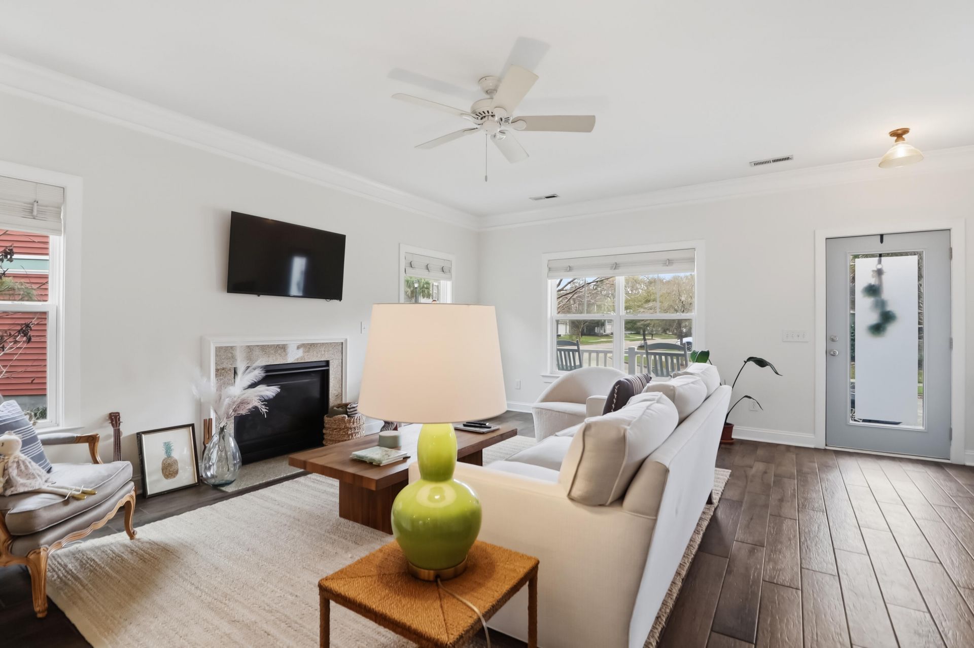 1299 Segar Street Photo 4