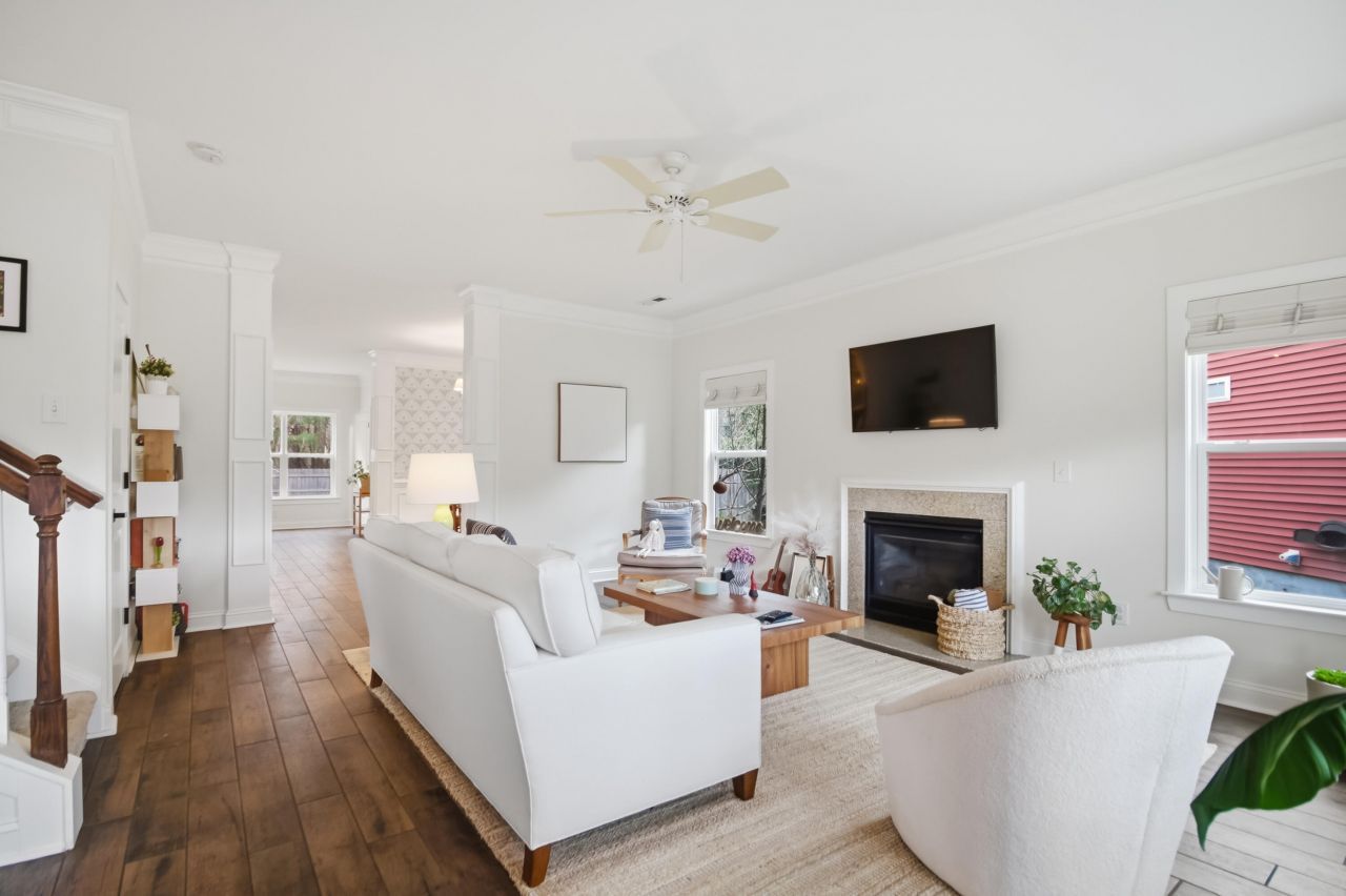 1299 Segar Street Photo 5