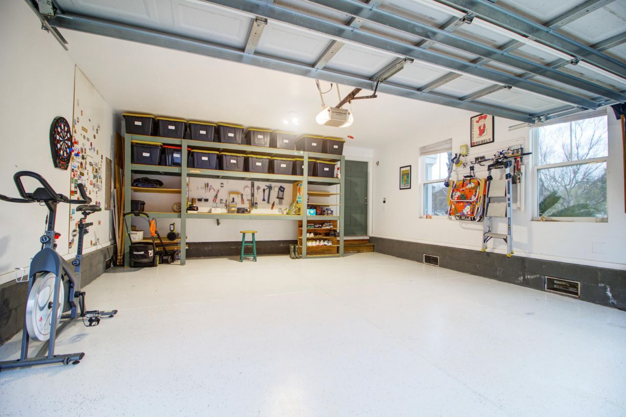 1299 Segar Street Photo 7