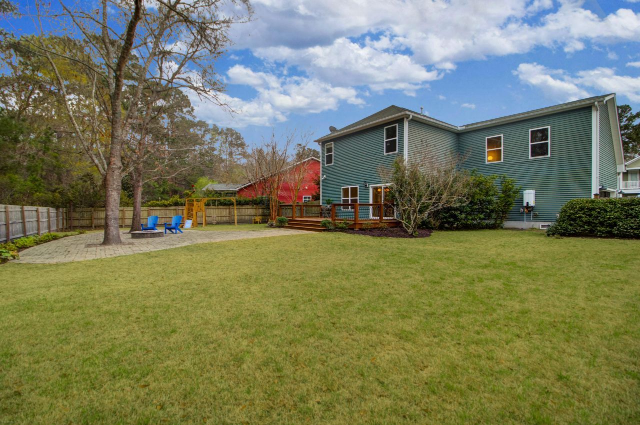 1299 Segar Street Photo 8