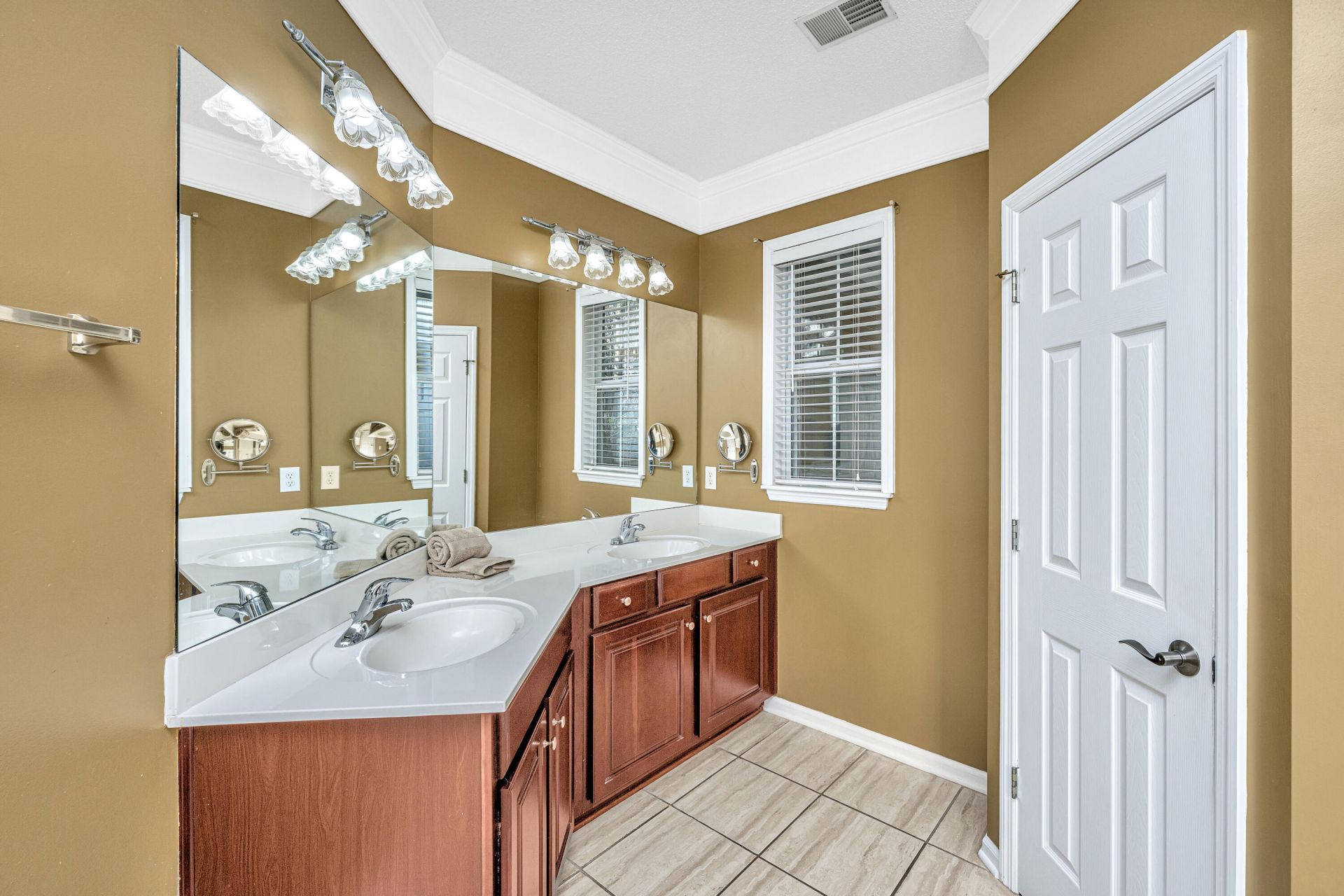 52 Regency Oaks Drive Photo 17