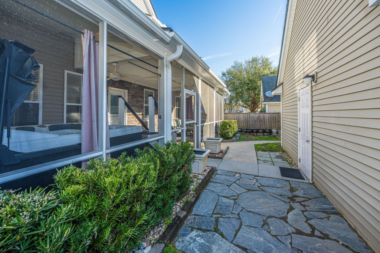 52 Regency Oaks Drive Photo 27