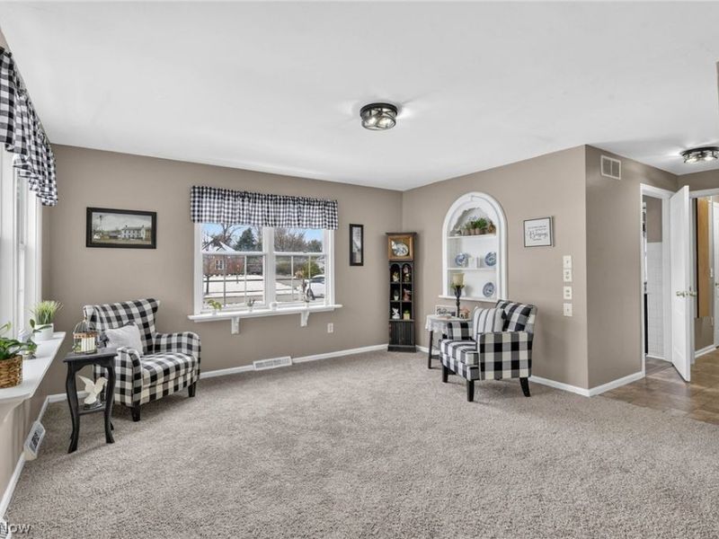 9461 Whalers Cove, Mentor, OH 44060 Photo 8