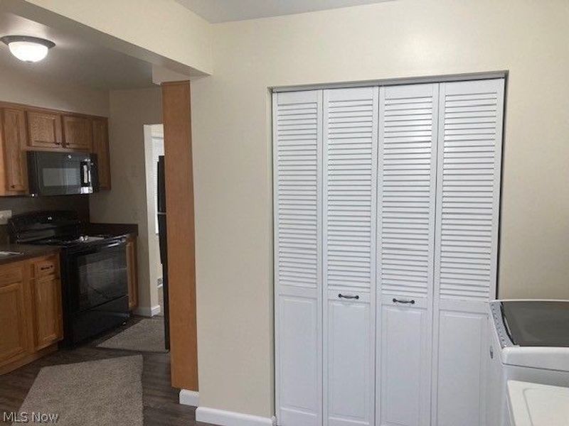 310 N Mecca Street, Cortland, OH 44410 Photo 4