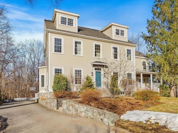 381 Thoreau Street, Concord, MA 01742