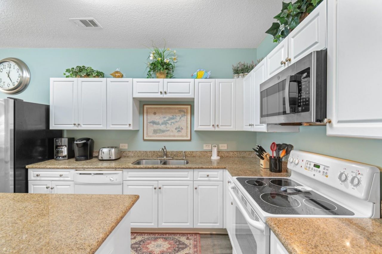 200 53rd Ave. N  Photo 5