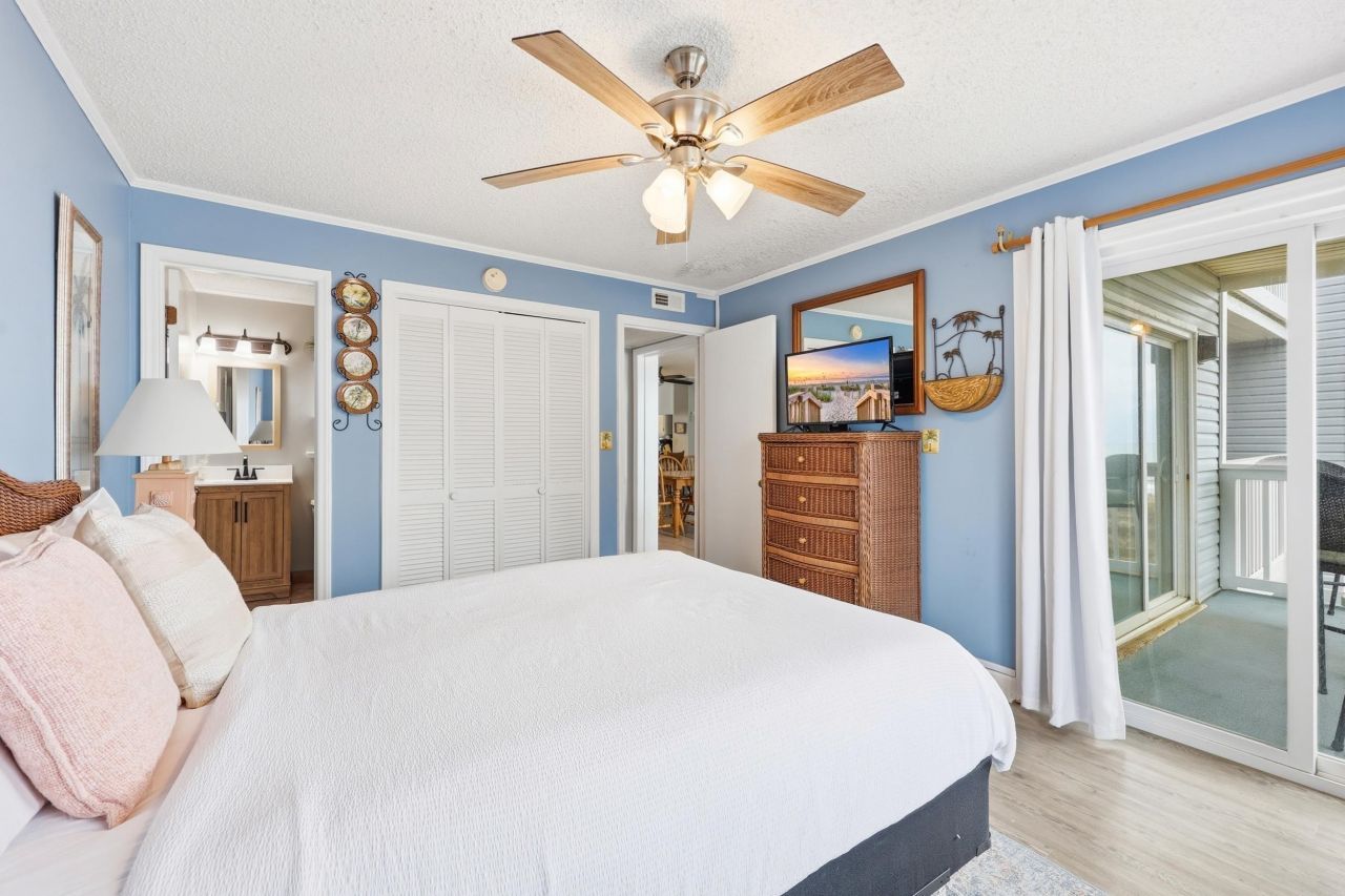 5200 N Ocean Blvd.  Photo 12