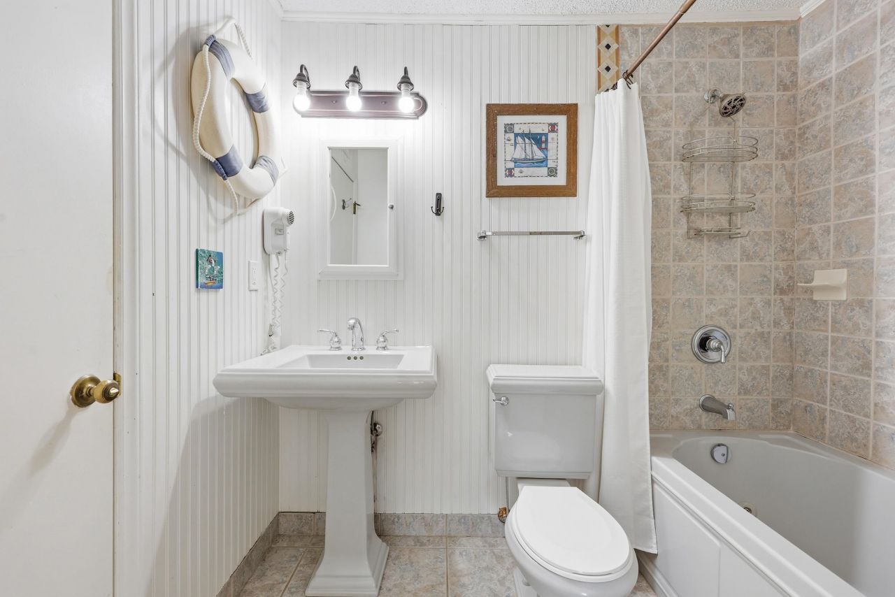 5200 N Ocean Blvd.  Photo 15