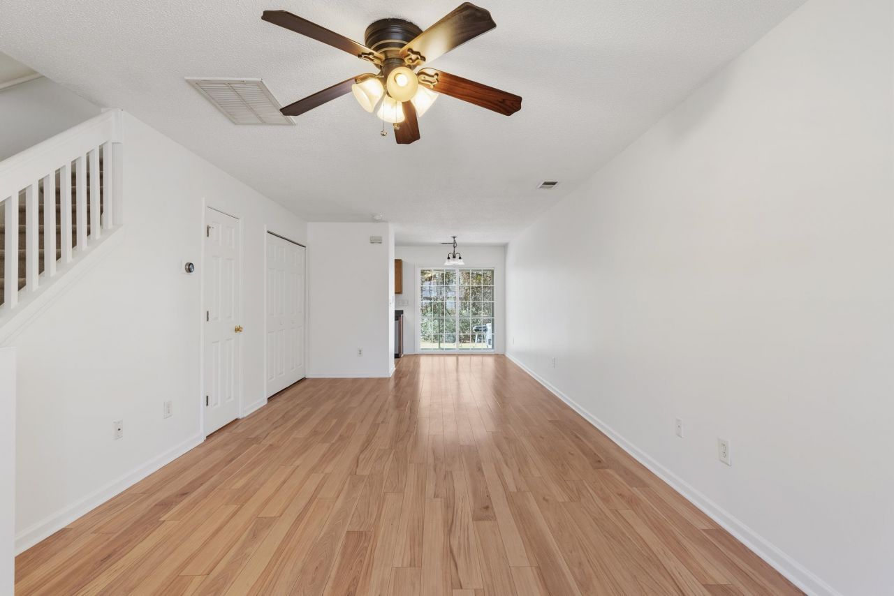 453 Seabert Rd.  Photo 11