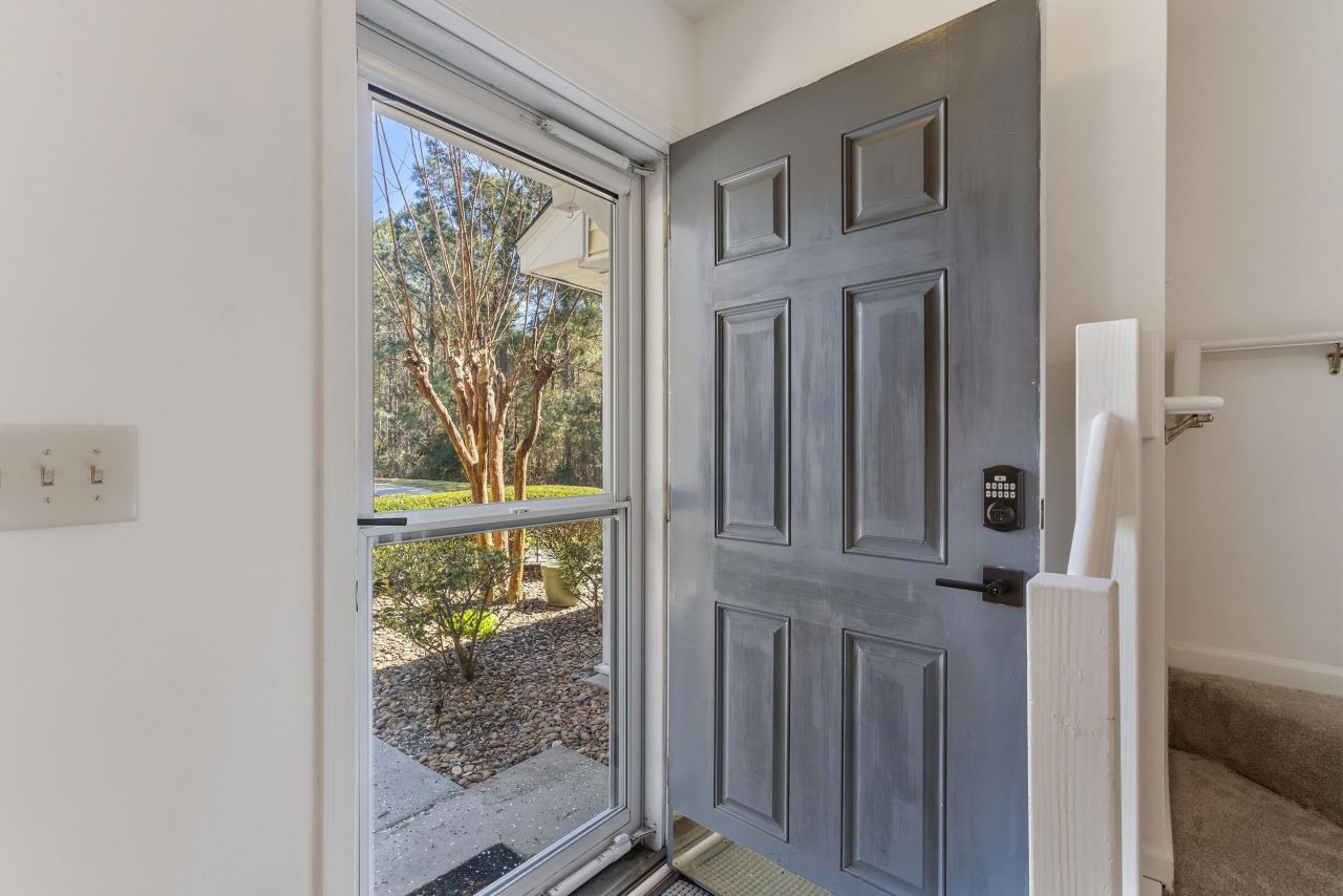 453 Seabert Rd.  Photo 4