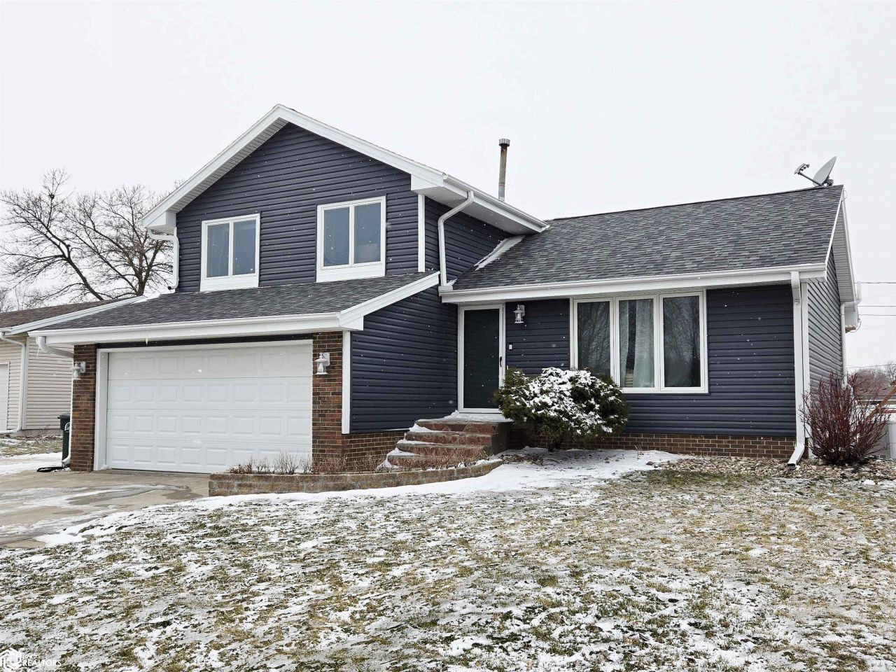 1908 N 30th Court, Fort Dodge, IA 50501 Main Photo