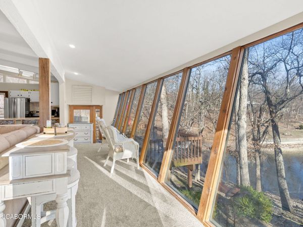 250 SIOUX ROAD, Lake Ozark, MO 65049