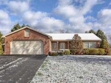 104 FARMHOUSE COURT, MIFFLINTOWN, PA 17059